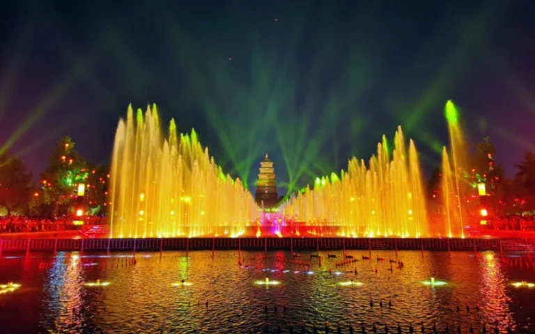 Xi’an tourism & Big Wild Goose Pagoda Fountain Show