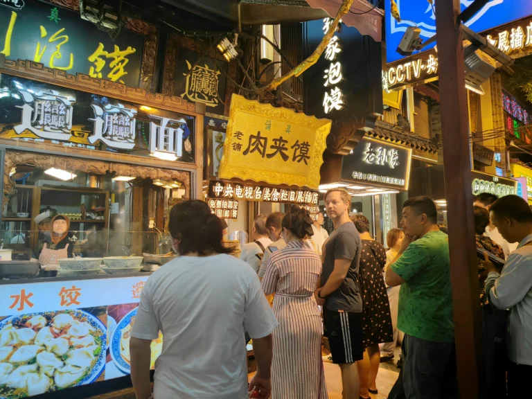Xi’an famous noodles guide & Xi’an tourism
