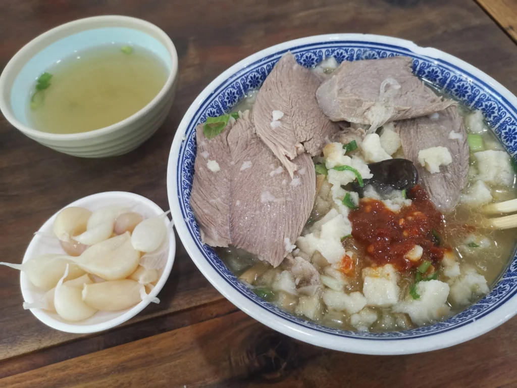 Xi'an Muslim Street Food : Yangrou Paomo