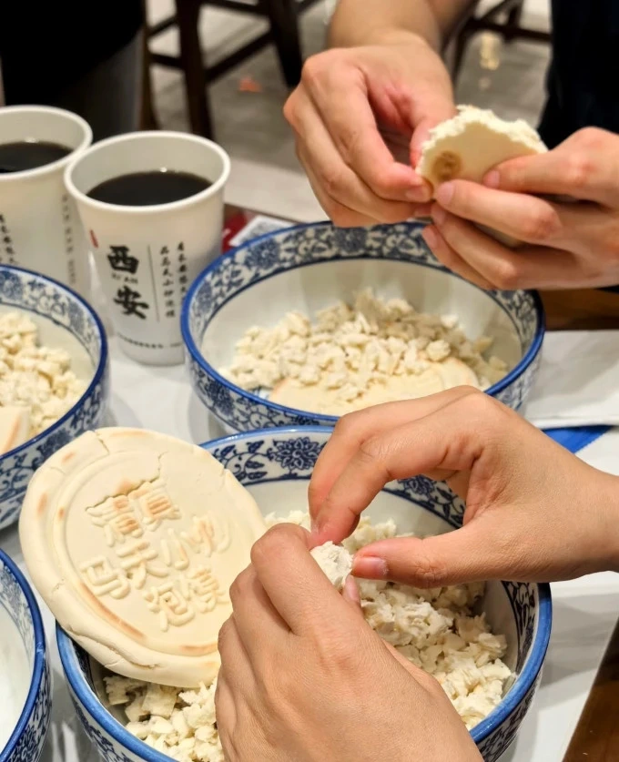 The Ritual of a Bowl of Paomo